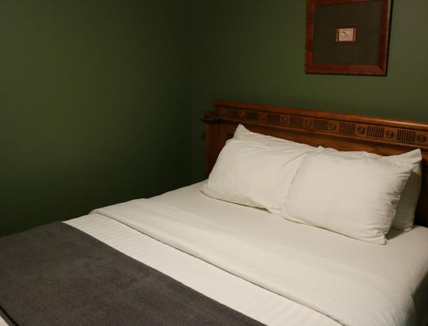 Landoll's Mohican Castle hotel detail image 4
