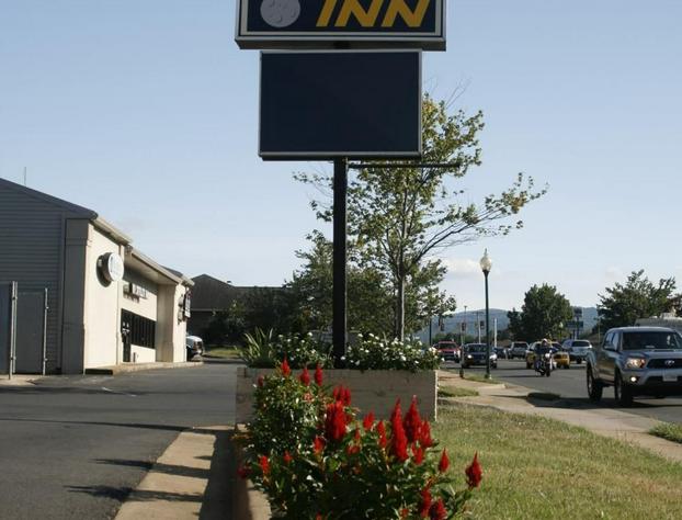 Relax Inn Motel hotel detail image 4
