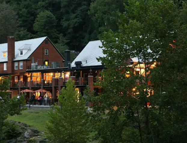 Historic Tapoco Lodge Resort hotel detail image 1