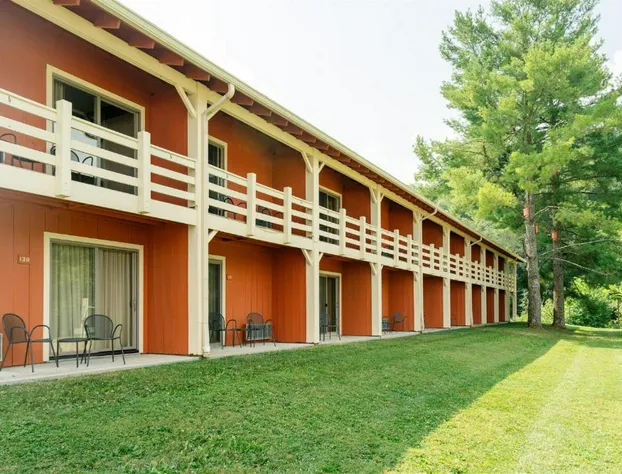 Brown County Inn hotel detail image 4