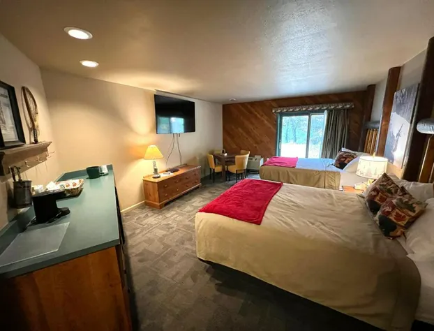 Whitetail Lodge hotel detail image 3