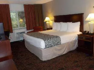 SureStay Hotel by Best Western Thomson hotel detail image 3