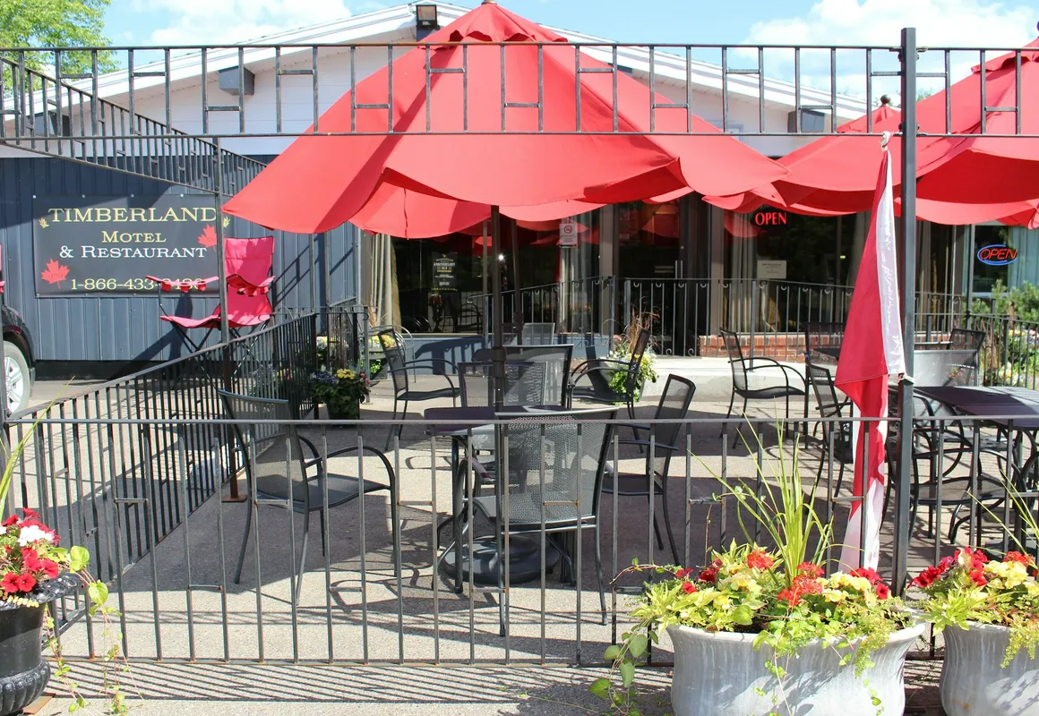 Timberland Motel hotel hero