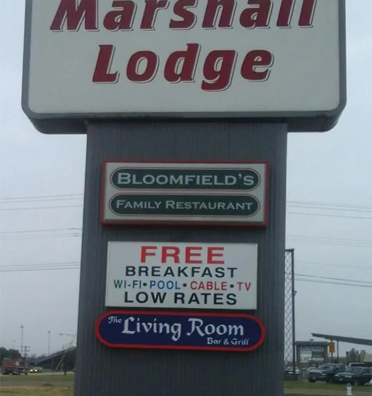 Marshall Lodge By OYO Hwy 65 hotel hero