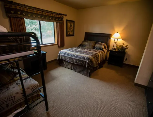 Lewis and Clark Resort hotel detail image 4