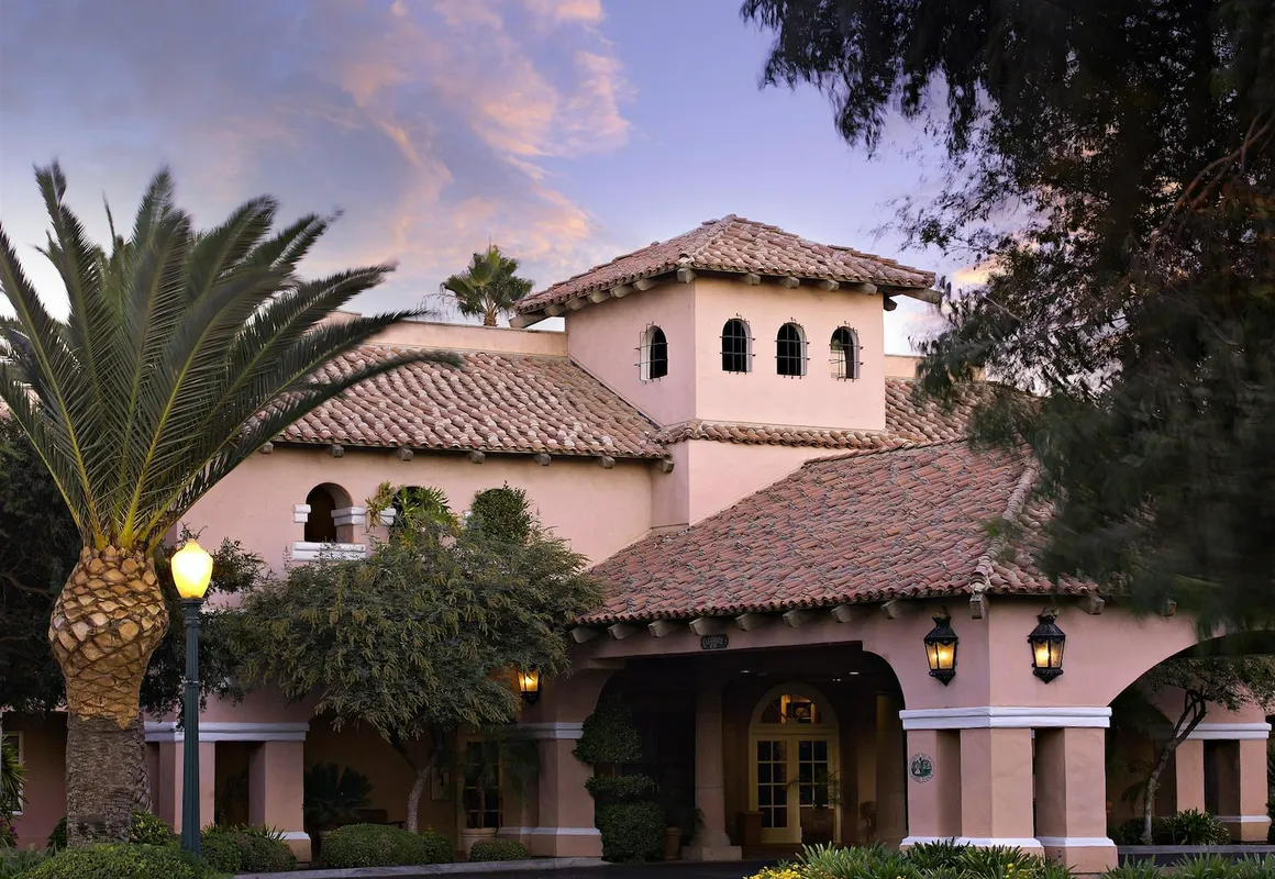 Harris Ranch Resort hotel hero