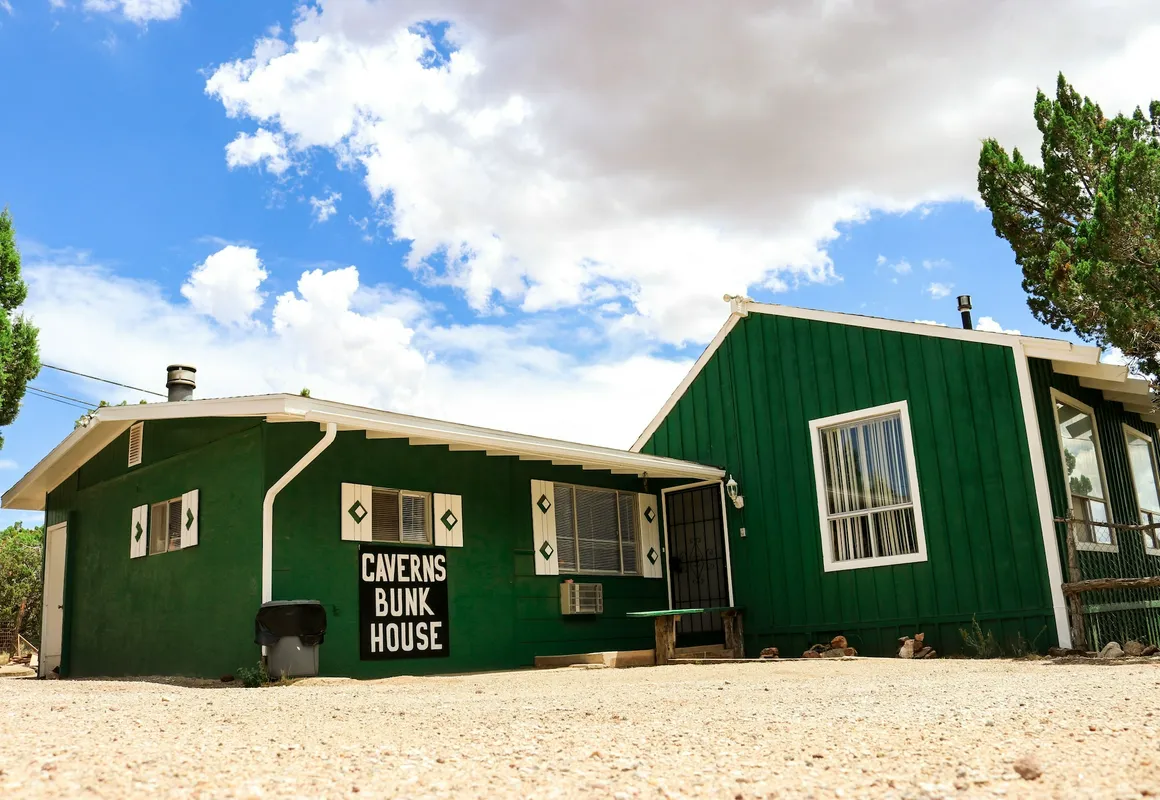 Grand Canyon Caverns Inn hotel hero
