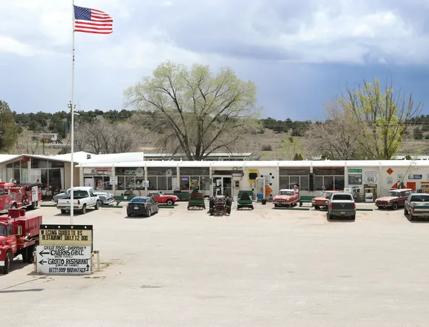 Grand Canyon Caverns Inn hotel detail image 1