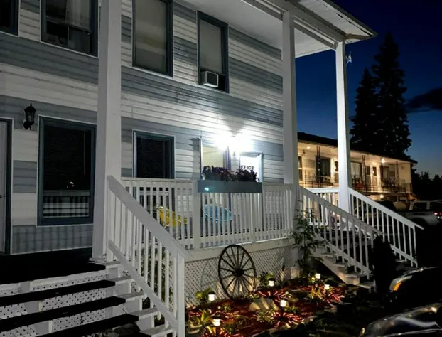 Bay Lake Inn (Frontiersman Motel) hotel detail image 4