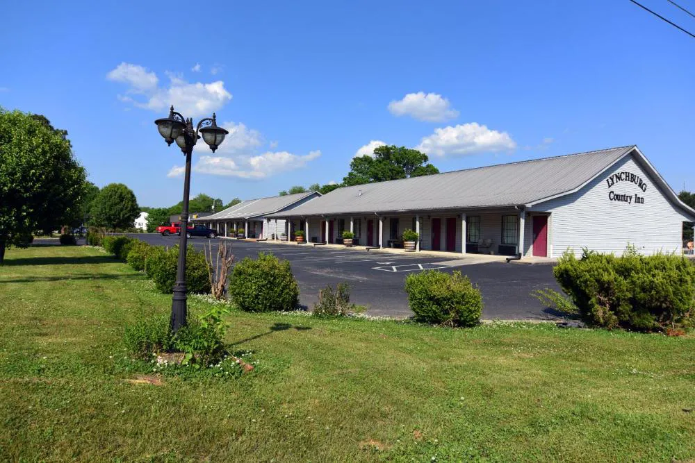 Lynchburg Country Inn hotel hero