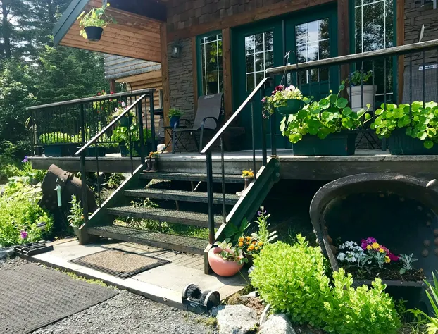 Twin Peaks Lodge and RV Park hotel detail image 4