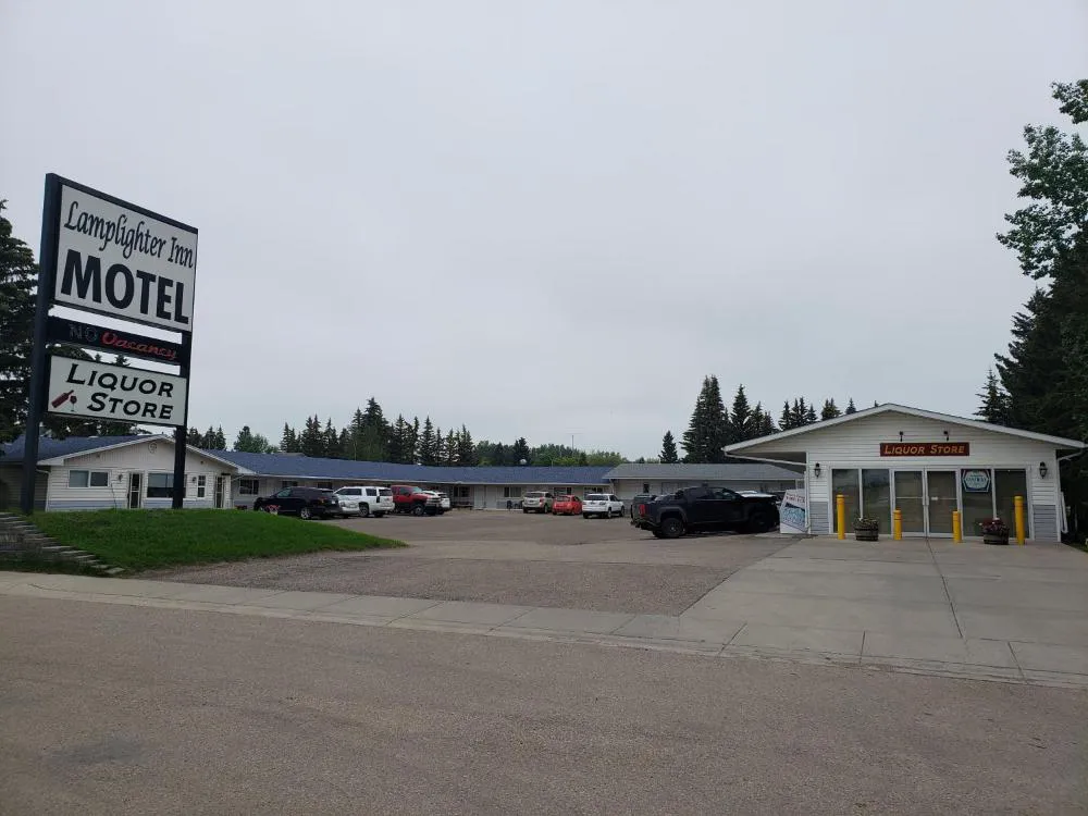 Lamplighter Inn hotel hero