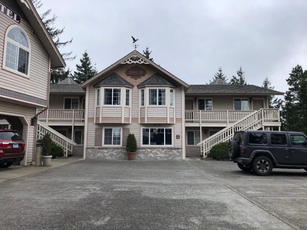 Landmark Inn hotel hero