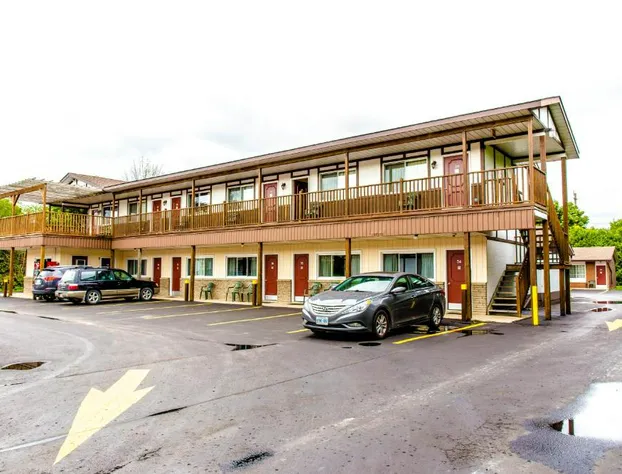 Cedar Lodge Motel hotel detail image 1