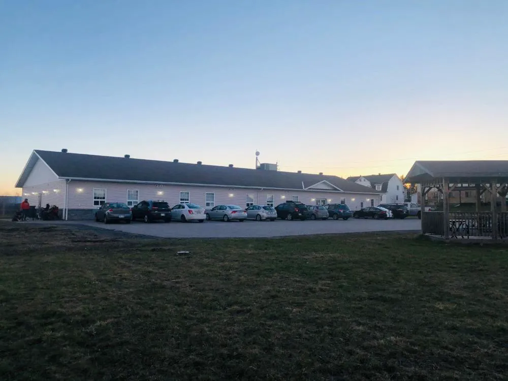 Auberge MacDonald Guest Inn hotel hero