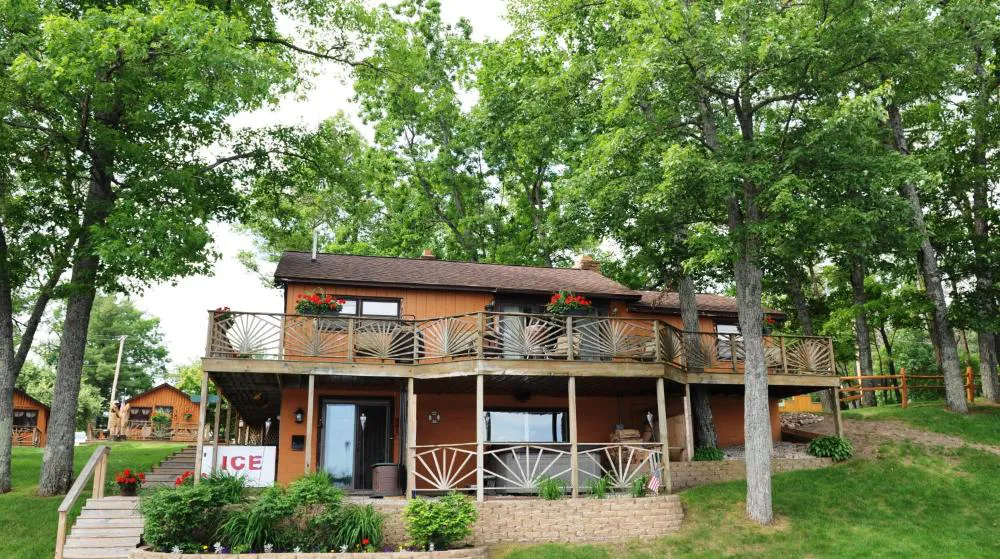 Clear Lake Resort hotel hero