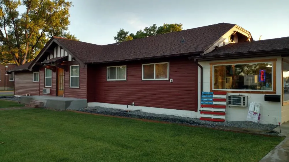 Cattlemen Motel hotel hero