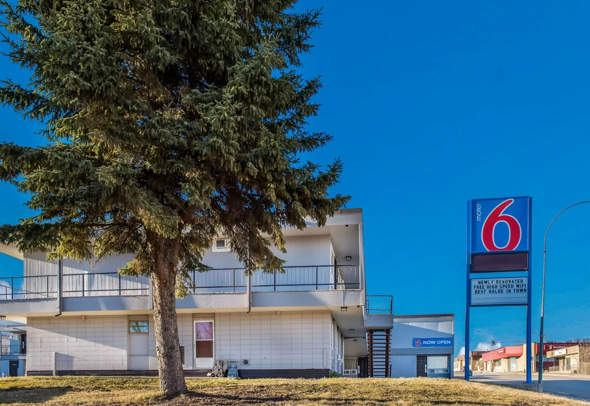 Motel 6 Fort St. John, BC hotel hero