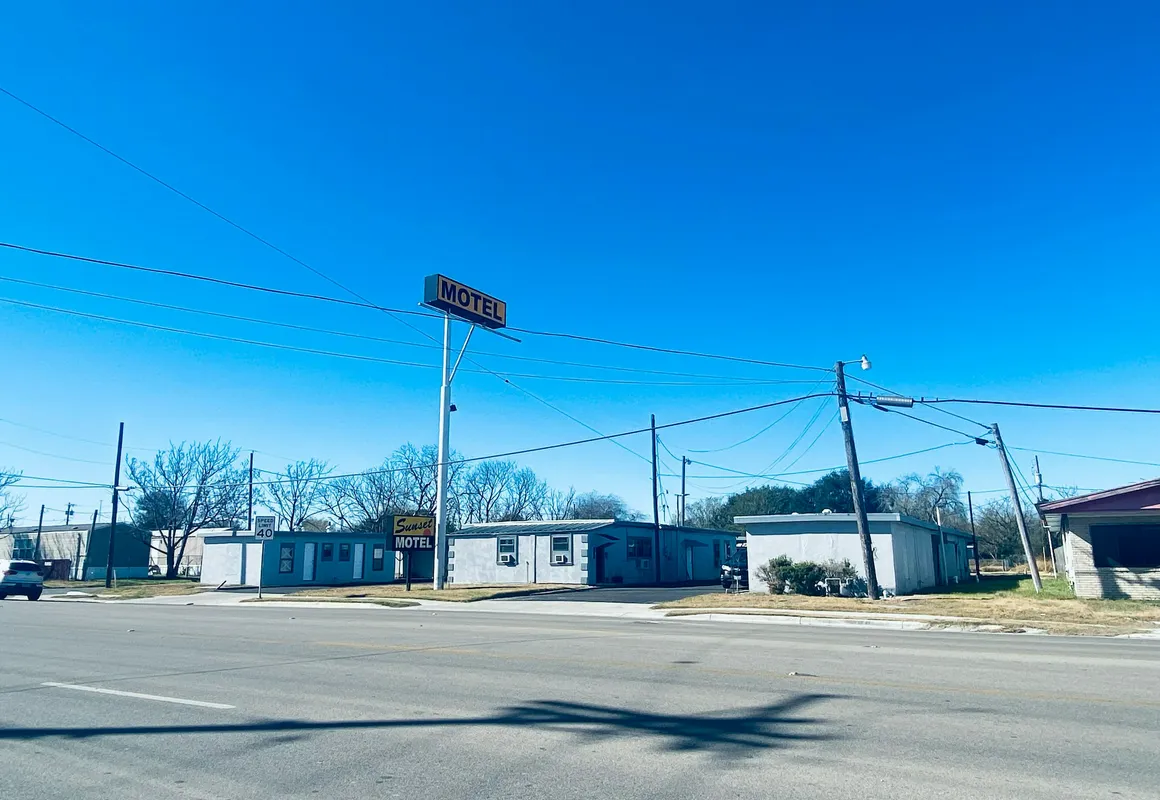 Sunset Motel hotel hero