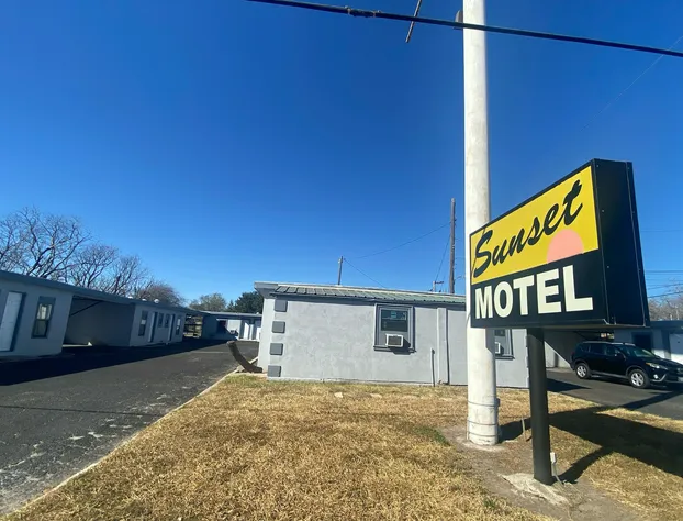 Sunset Motel hotel detail image 3