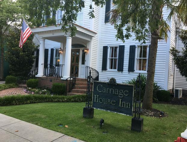 Carriage House Inn hotel detail image 3