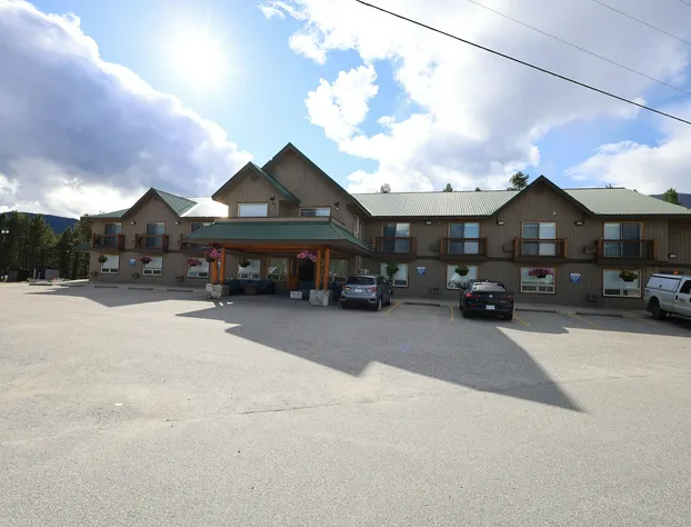 Glacier Mountain Lodge hotel detail image 1