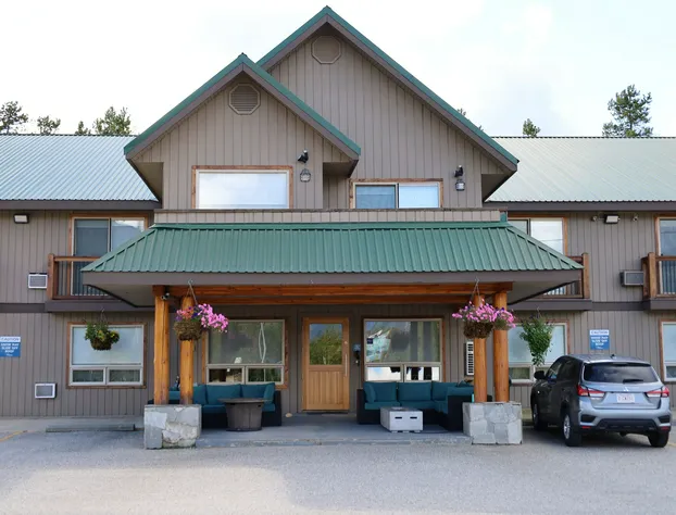 Glacier Mountain Lodge hotel detail image 1