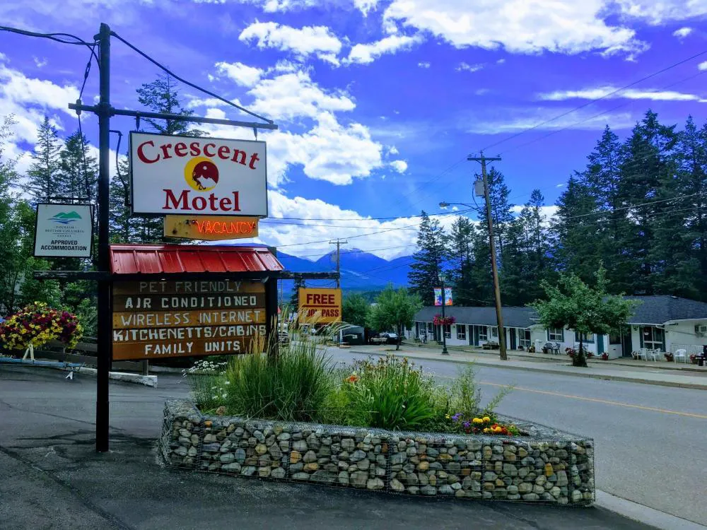 Crescent Motel hotel hero