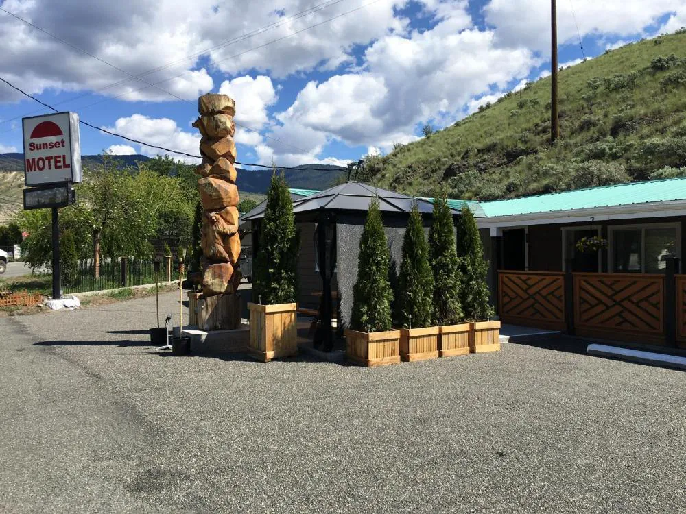 Sunset Motel hotel hero