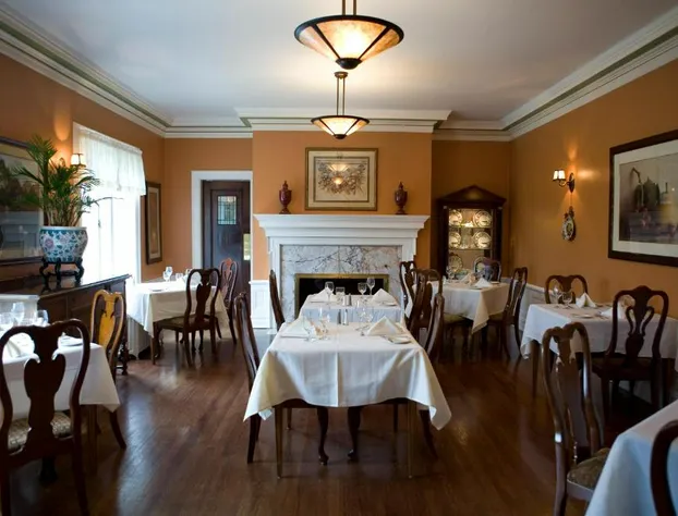 The Belvedere Inn & Restaurant hotel detail image 1