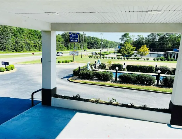 Western Motel Thomasville hotel detail image 4