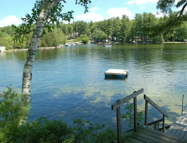 Sebago Lake Lodge and Cottages hotel detail image 1