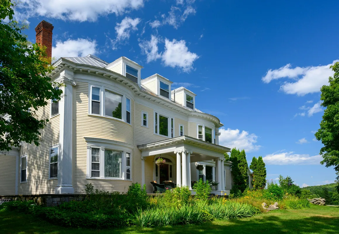 Hillholm Estate hotel hero