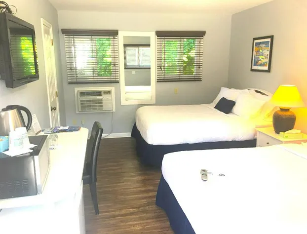 Shorewood Inn hotel detail image 3