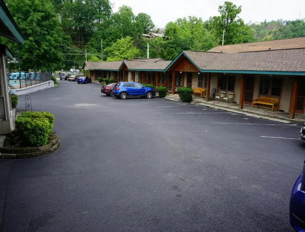 Marshall's Creek Rest Motel hotel detail image 1