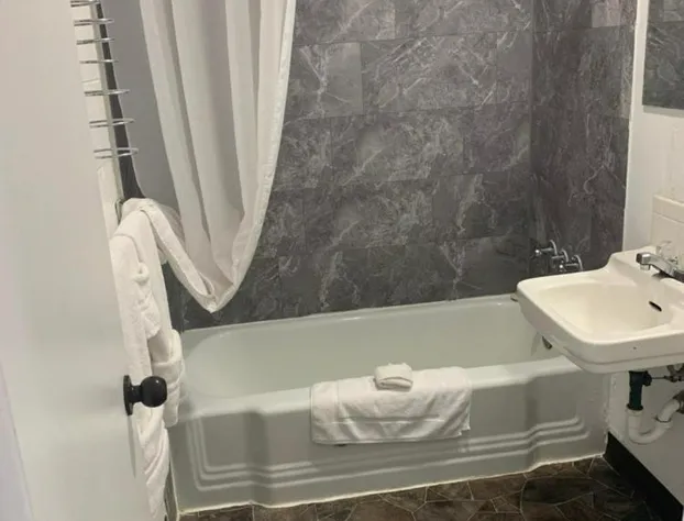 Royal Inn hotel detail image 3