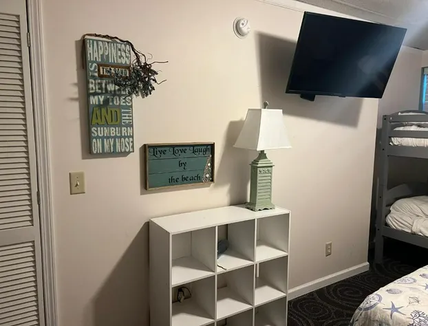 The Beachside hotel detail image 2