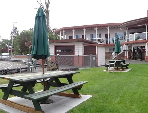 Breakers Boutique Inn hotel detail image 1