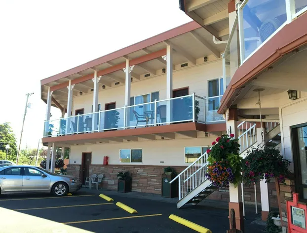 Breakers Boutique Inn hotel detail image 2