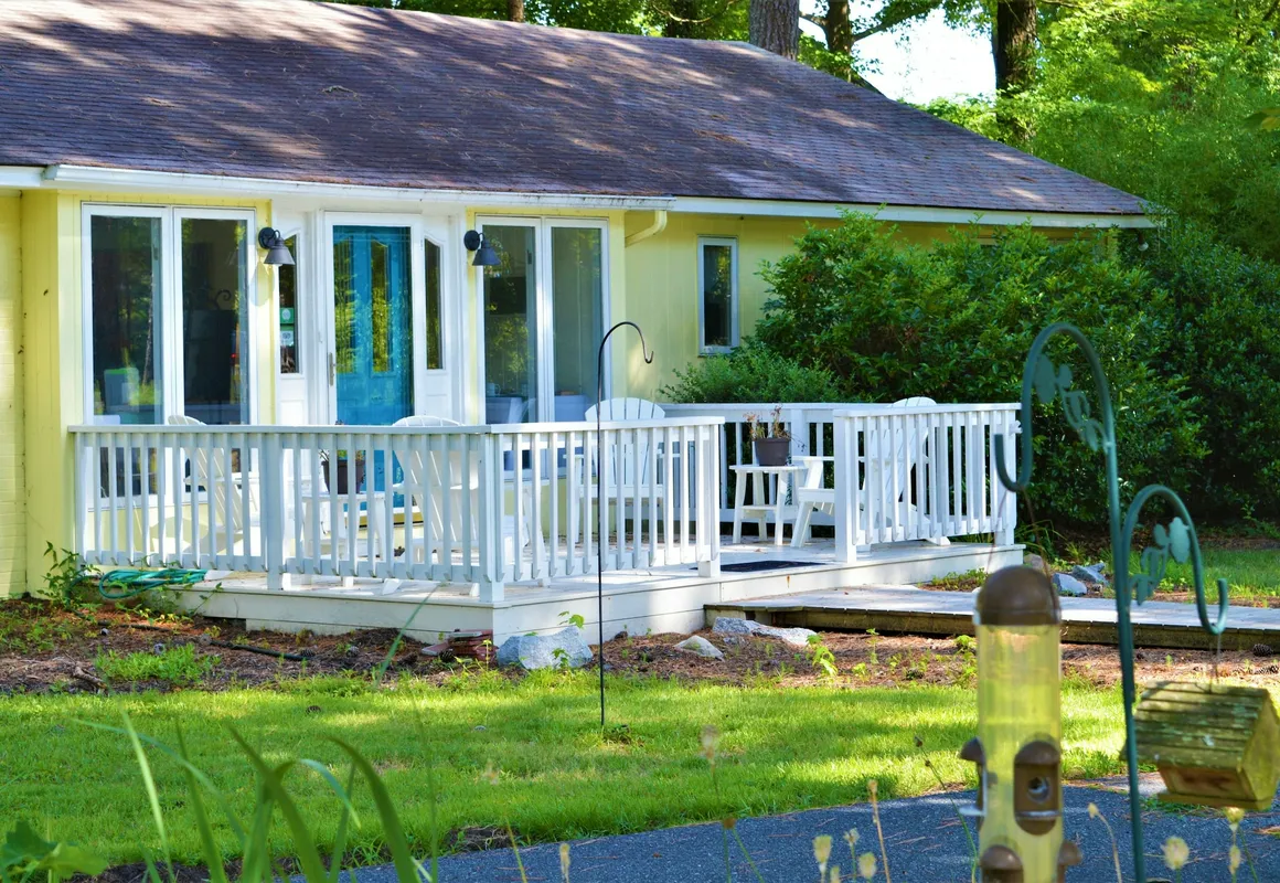 Meris Gardens Bethany hotel hero