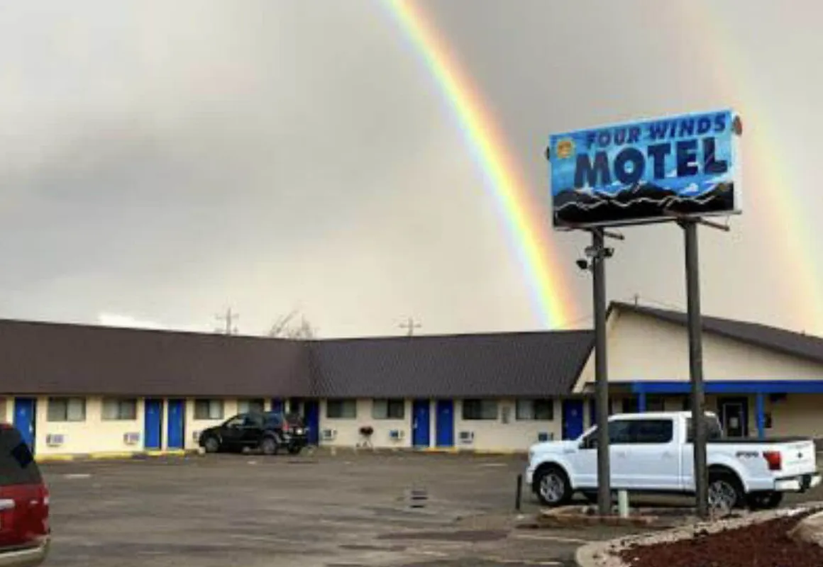 Four Winds Motel & RV Park hotel hero