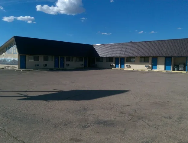 Four Winds Motel & RV Park hotel detail image 1