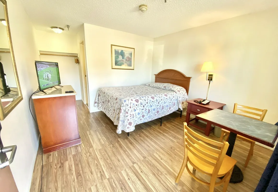 Springtown Inn hotel hero