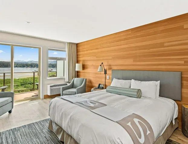 Sproat Lake Landing Resort hotel detail image 2