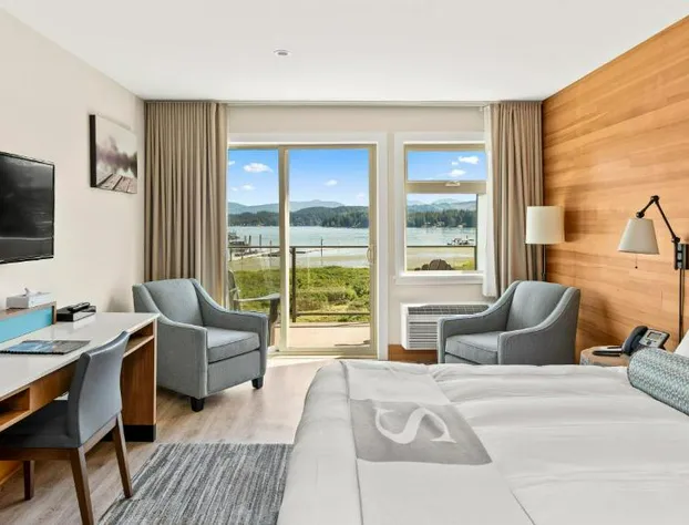 Sproat Lake Landing Resort hotel detail image 1