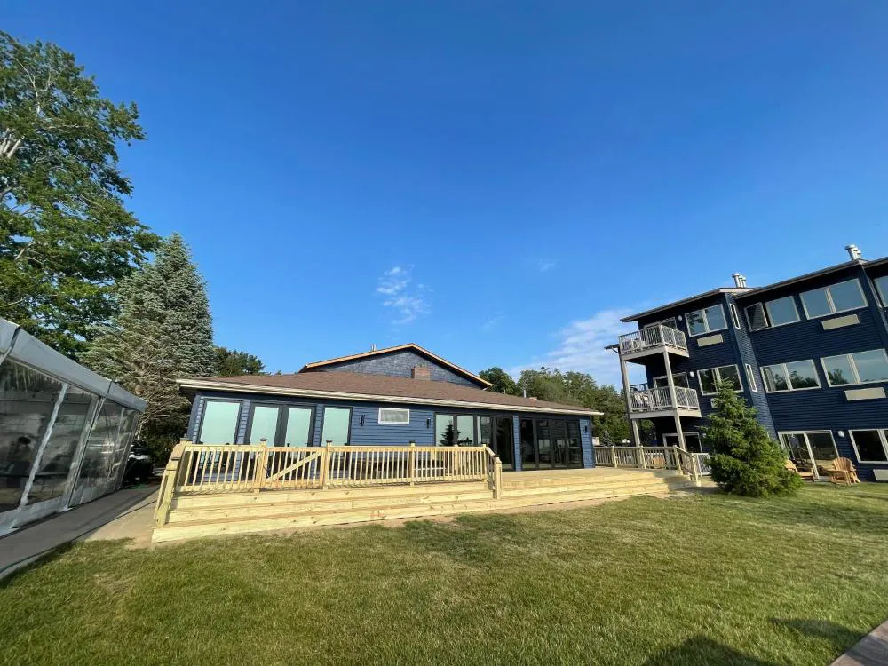 Lake Bluff Inn and Suites hotel hero