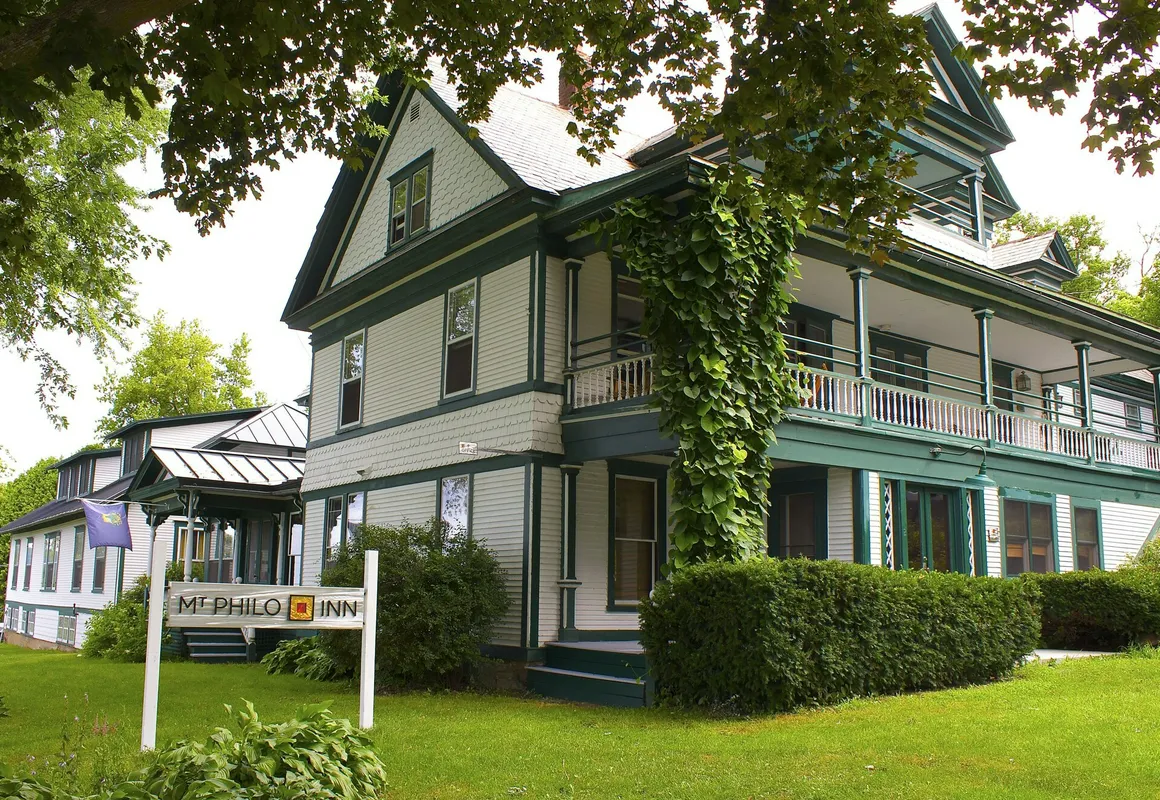 Mt. Philo Inn hotel hero