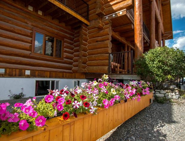 Northern Rockies Lodge hotel detail image 4