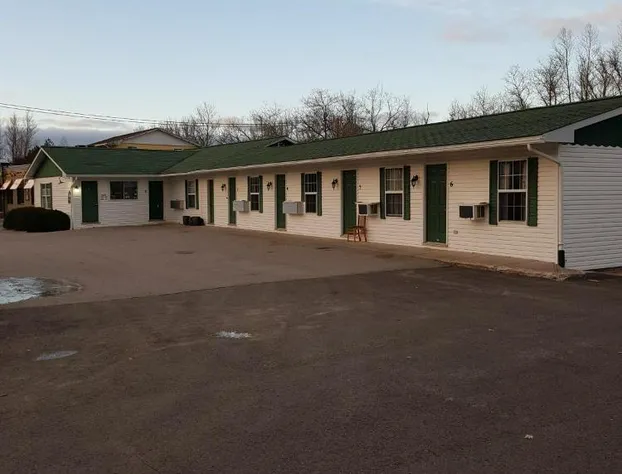 Covered Bridge Inn & Suites hotel detail image 2