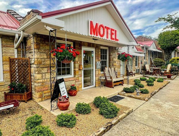 Carolina Country Inn hotel detail image 2